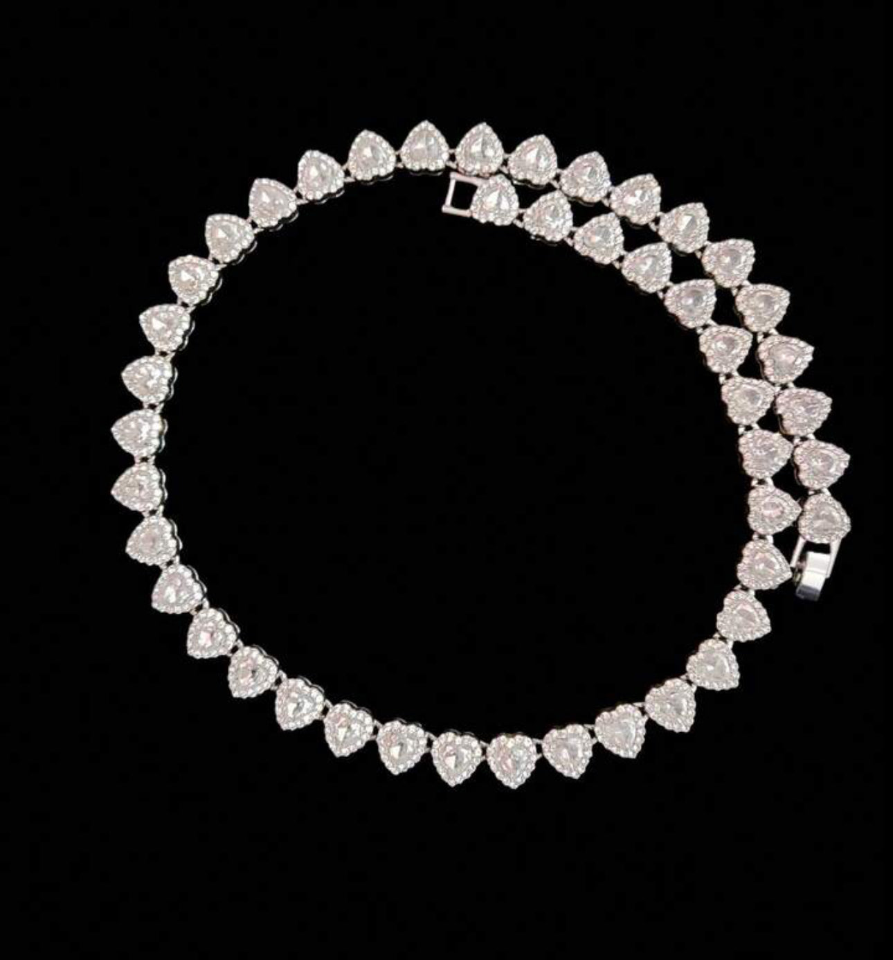 Stylish heart pendant necklace